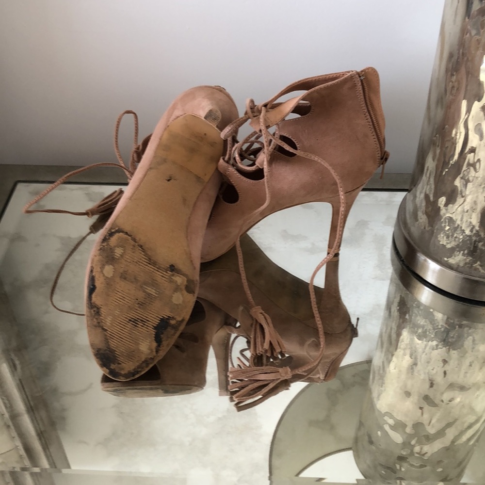 Shoes - Picture 4 of 4
